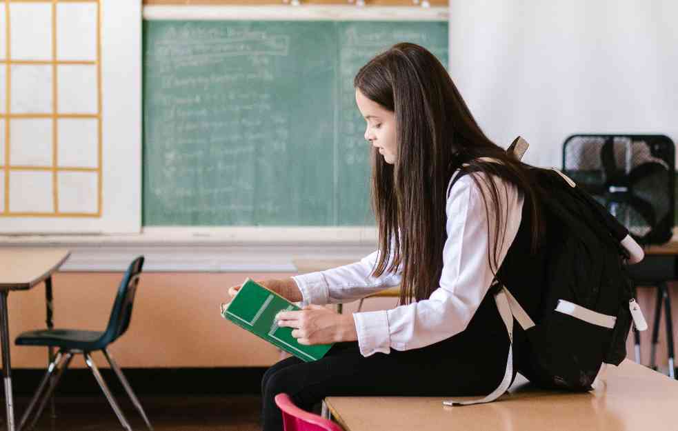 Predškolsko nije škola: Da li deca treba da znaju da čitaju i pišu pre polaska u školu
