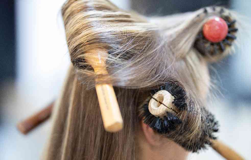 Pet jednostavnih frizura koje će tankoj kosi dati volumen i sjaj: Lako se stlizuje i trajaće ceo dan