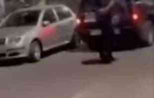 IŽIVLJAVANJE KURTIJEVE TZV. POLICIJE: Bez oznaka i sa dugim cevima pojavili se na ulicama Severne Mitrovice (VIDEO)