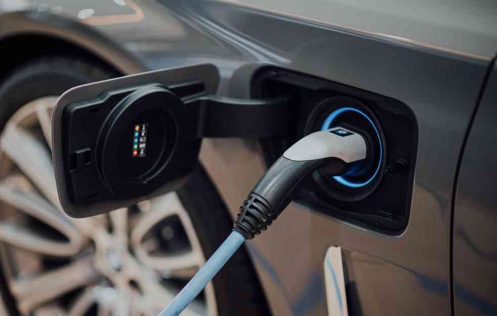 Pada prodala električnih automobila: Folkswagen ne odustaje od pravljenja novih
