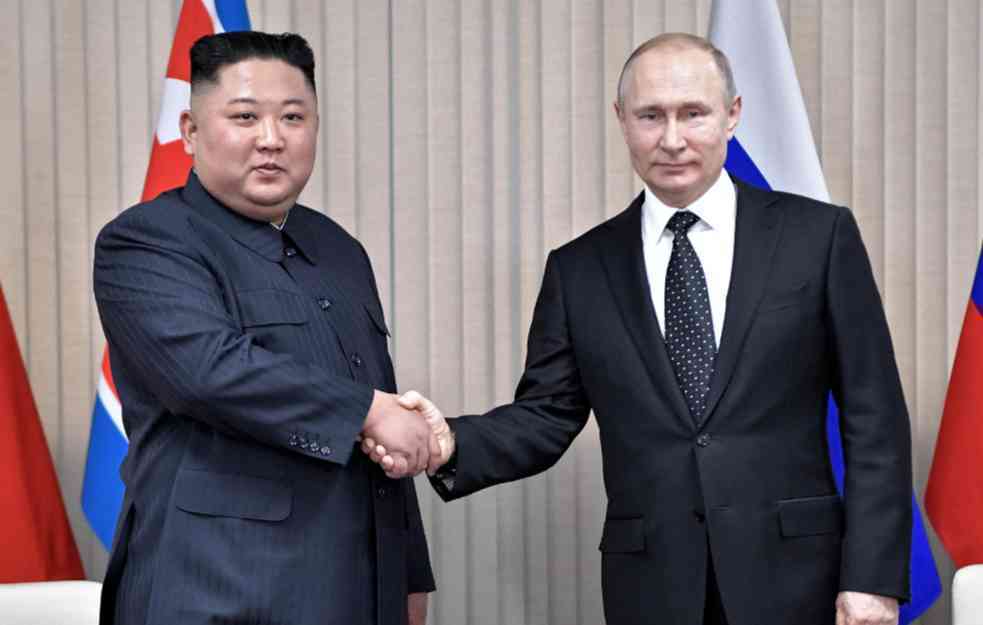 KIM DŽONG UN DOLAZI U RUSIJU