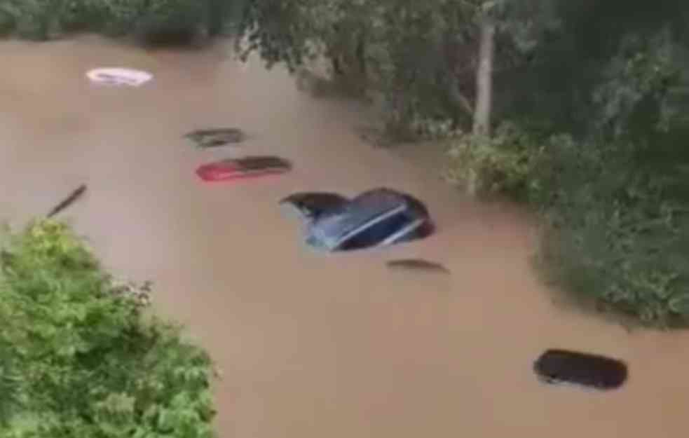 Nakon serije stravičnih požara! Grčku zadesile SMRTONOSNE poplave! (VIDEO)