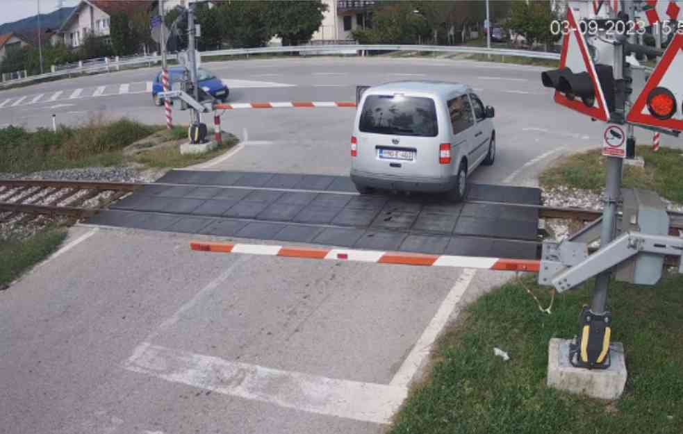 VOZAČI POLOMILI 2.800 RAMPI na pružnim prelazima, ove godine POGINULO PETORO