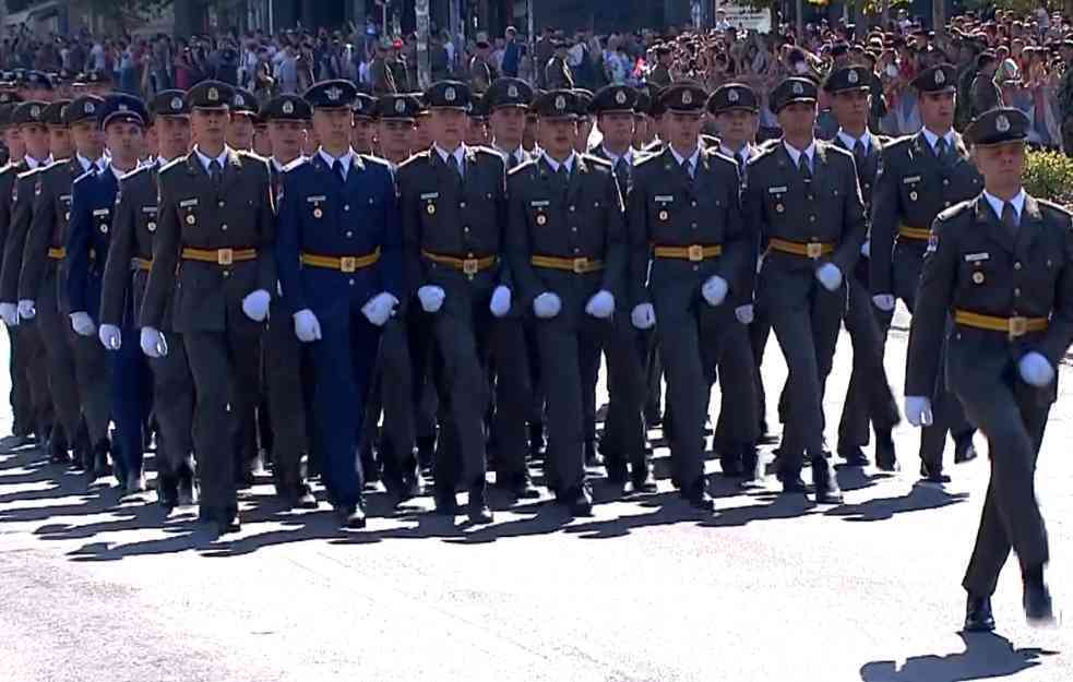 DOLAZE NOVE GENERACIJE : Vojska Srbije dobila novu generaciju podoficira