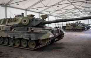  Danska vojska pronašla originalno rešenje za obuku! Vojni veterani obučavaju Ukrajince za tenkove „leopard 1“!
