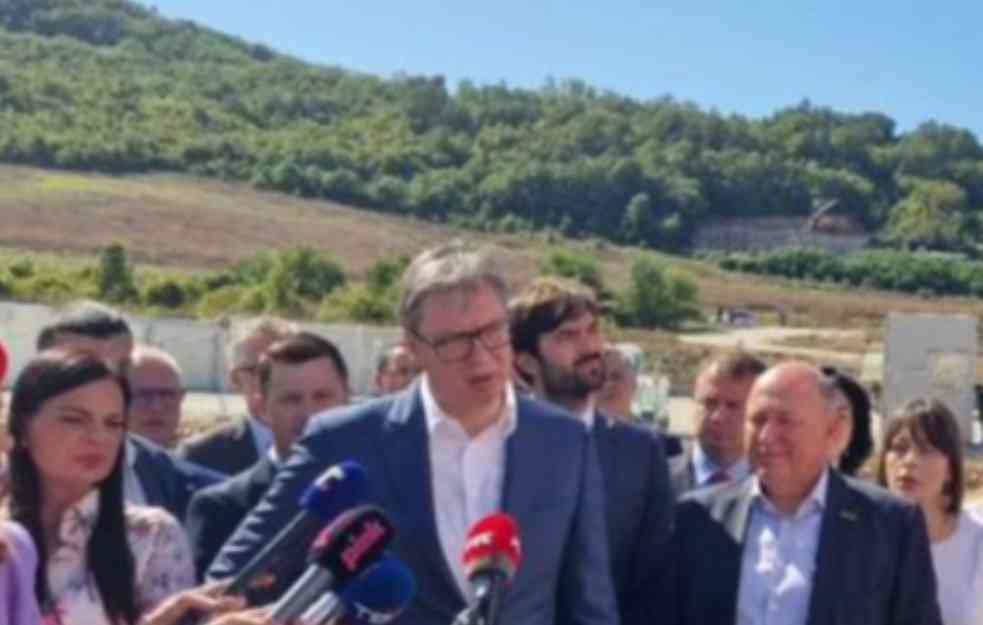Vučić: Primiću građane Brzog Broda po povratku iz UN