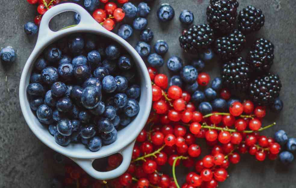 Ovo voće treba da jedete svakog dana, NEOPHODNO JE za unos vitamina, minerala, antioksidanata i vlakana