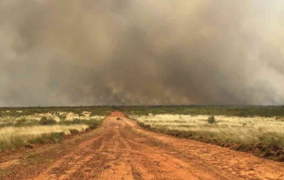 Ogroman požar zahvatio centralnu Australiju! Proglašeno VANREDNO STANJE! (VIDEO)