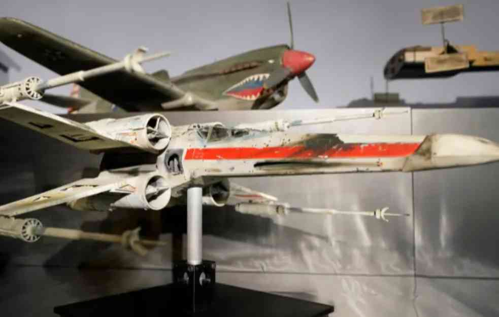 Davno izgubljeni model aviona Iks-lovca iz „Ratova zvezda“ stavljen na aukciji po VRTOGLAVOJ CENI od 400.000 dolara!