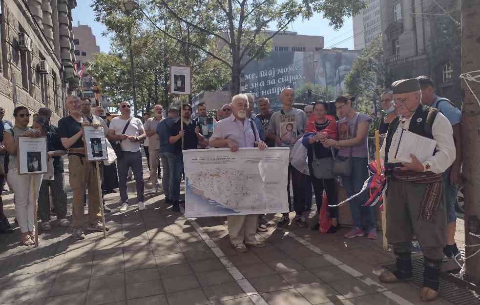 PROTEST: DRŽAVO, NEMA ĆUTANJA – usvoji Rezoluciju o ustaškom genocidu i smeni one koji umanjuju broj žrtava! (FOTO)