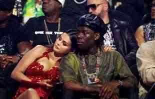 SELENA GOMEZ HIT NA INTERNETU (VIDEO)