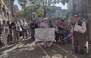 PROTEST: DRŽAVO, NEMA ĆUTANJA – usvoji Rezoluciju o ustaškom genocidu i smeni one koji umanjuju broj žrtava! (FOTO)