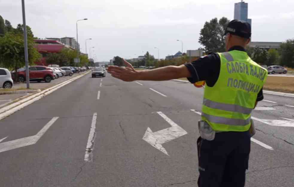 POLICIJA ANGAŽOVALA SVE RASPOLOŽIVE SNAGE: Mere pojačane kontrole saobraćaja u naredna 24 časa BEZ PRESTANKA!