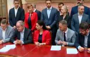 NOVI <span style='color:red;'><b>ZAHTEVI</b></span> OPOZICIJE: Deo opozicije pozvao beogradske predsednike opština da podnesu ostavke