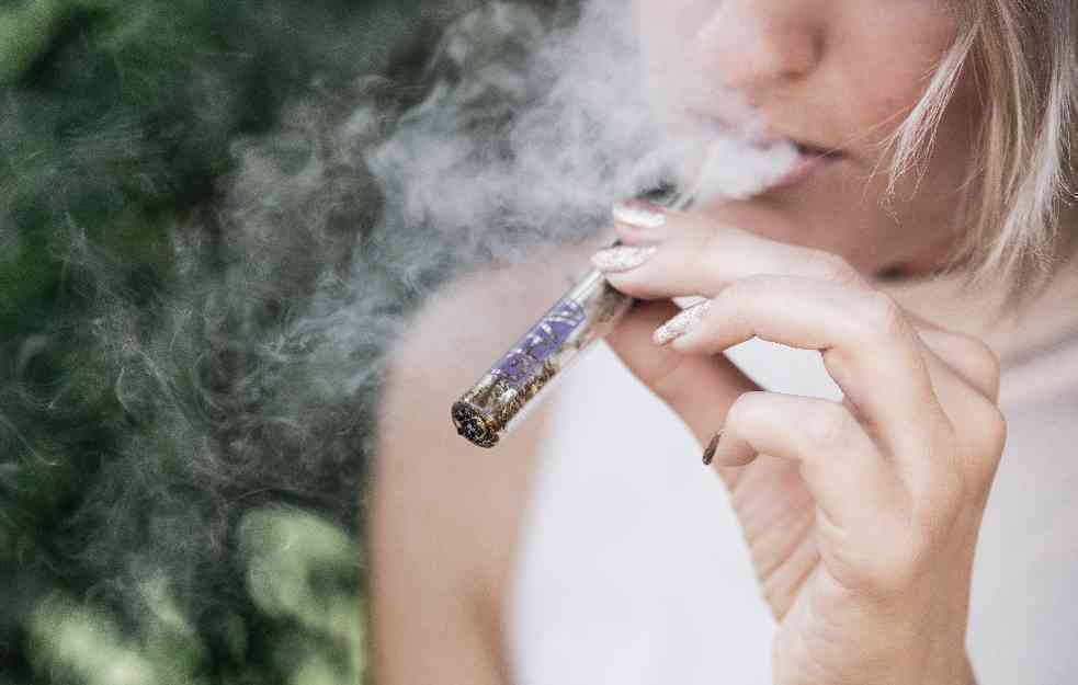 Korisnike e-cigareta čeka velika promena: Neke zemlje iz zabranjuju