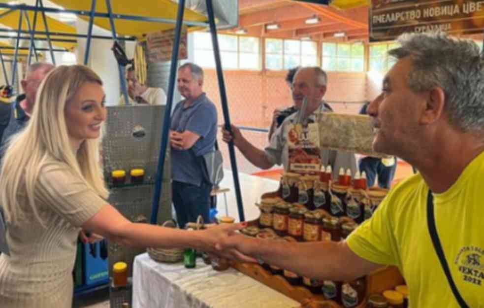 Jelena Tanasković: Pčelarima od sledeće godine subvencije od 1.000 dinara po košnici
