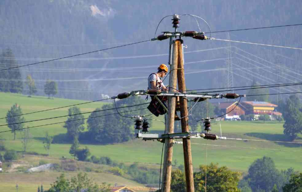 EPS: Novi cenovnik: kilovati skuplji 9,28 odsto