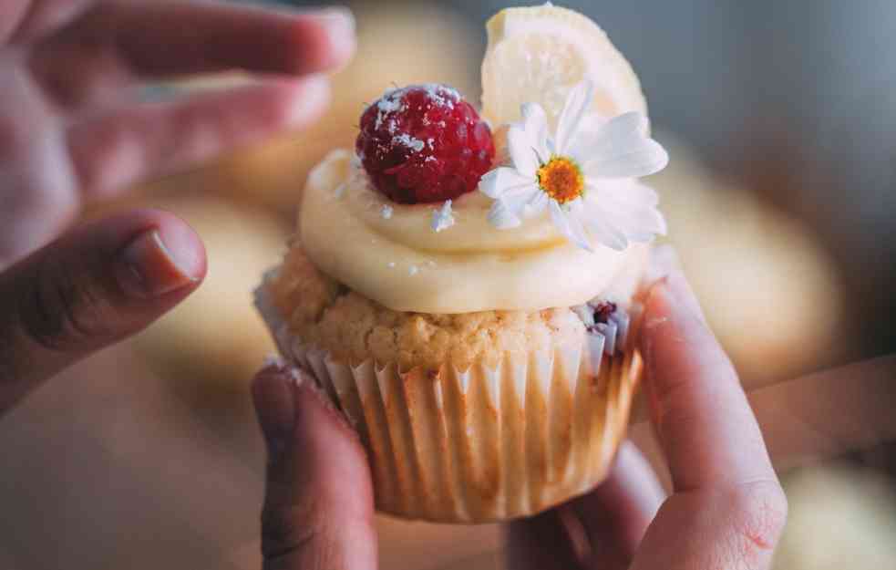 OVIH PET NAMIRNICA NE JEDITE PRE SPAVANJA: Nutricionisti objašnjavaju zašto