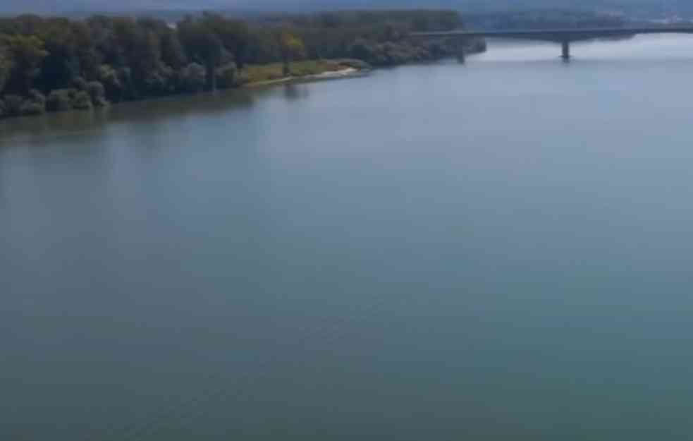 UŽAS U OBRENOVCU: Na obali pronađeno telo žene, ima ubode po vratu i grudnom košu