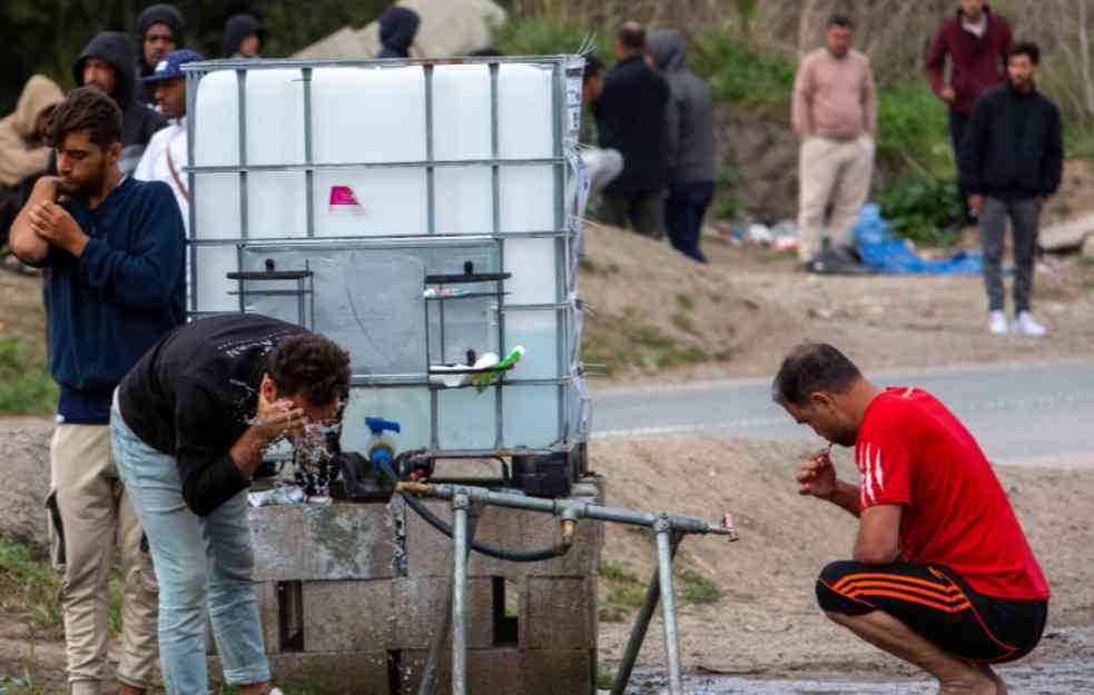 U POTRAZI ZA BOLJIM ŽIVOTOM: Migranti pokušavaju da stignu do Velike Britanije prelazeći Alpe peške!