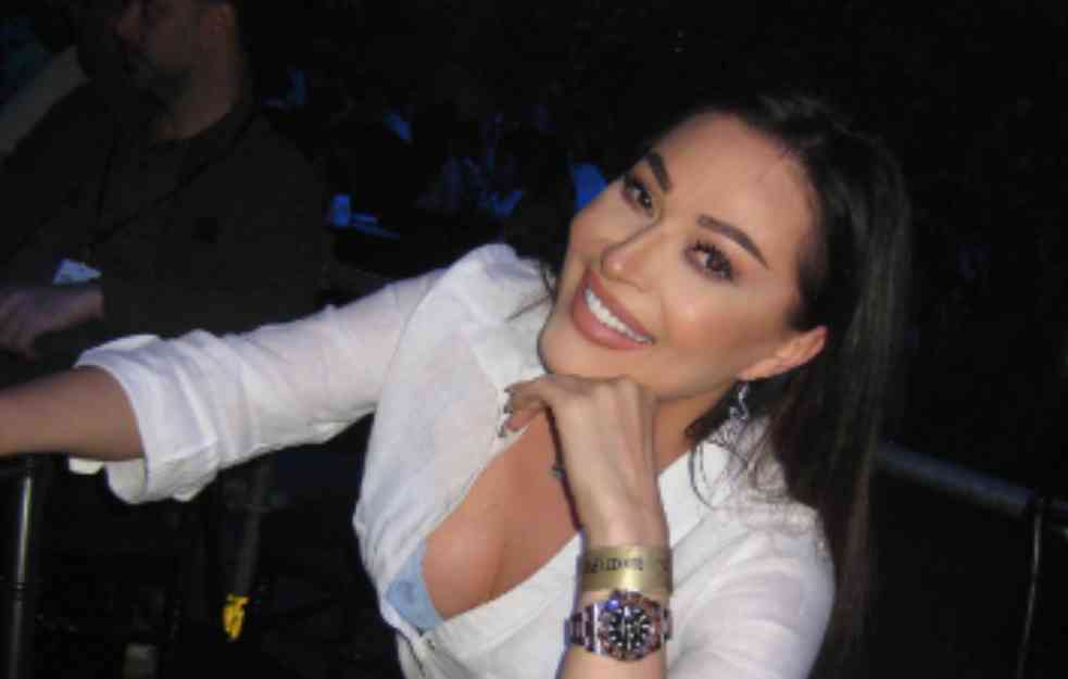 Ceca besna:  