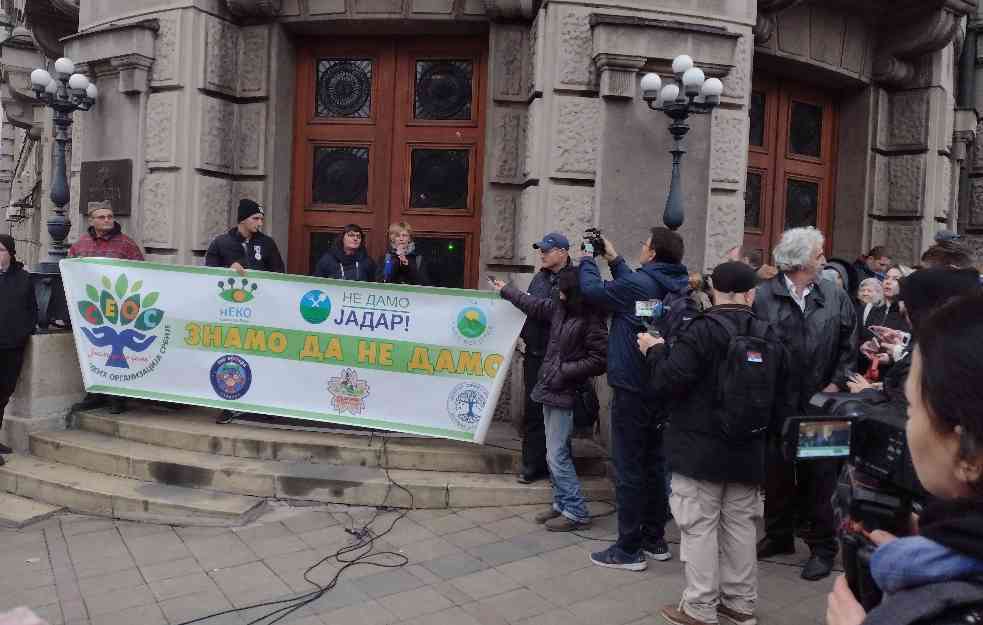 SEOS: PROTEST ISPRED VLADE SRBIJE zbog nezakonitih radova i neosnovanog hapšenja