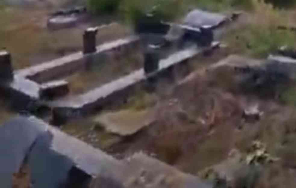 EVO KO ZATIRE ČIJE TRAGOVE NA KOSOVU I METOHIJI: Snimci srpskog RAZORENOG groblja i albanskog potpuno OČUVANOG! (VIDEO) 
