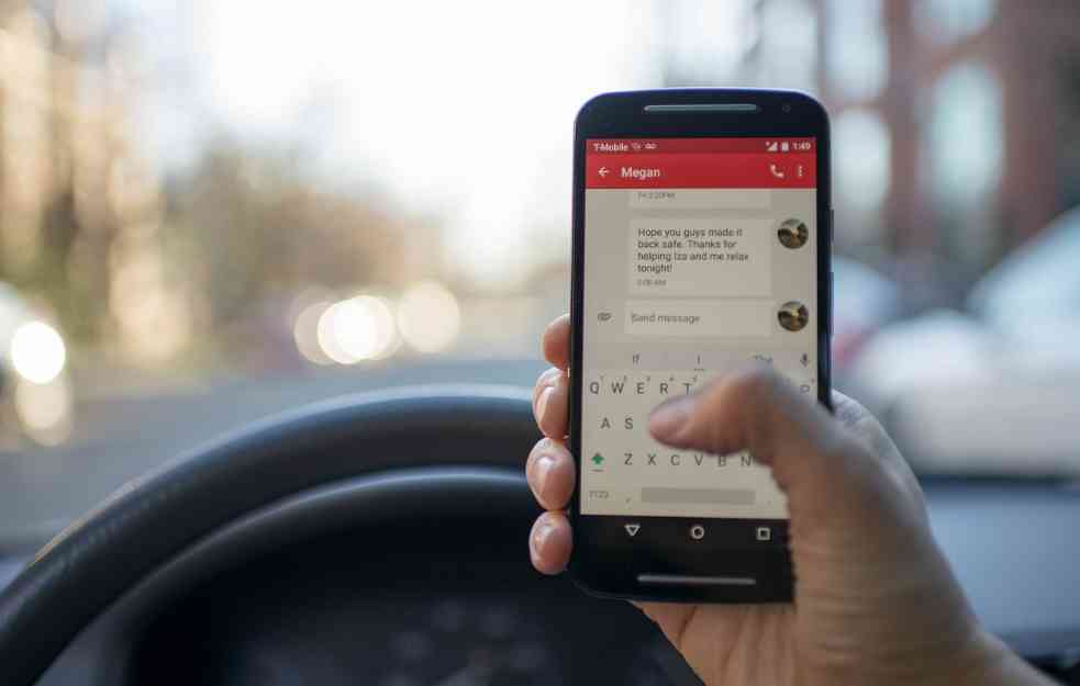 Nema više slušalica i telefona za vozače i pešake