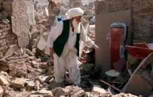 TRKA SA VREMENOM: Zemljotres u <span style='color:red;'><b>Avganistan</b></span>u za sobom ostavio na hiljade zarobljenih ispod ruševina