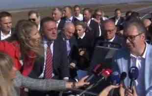 VUČIĆ NA OTVARANJU AUTO-PUTA RUMA-ŠABAC: Do Nove godine <span style='color:red;'><b>BESPLATNA vožnja</b></span> (VIDEO, FOTO)