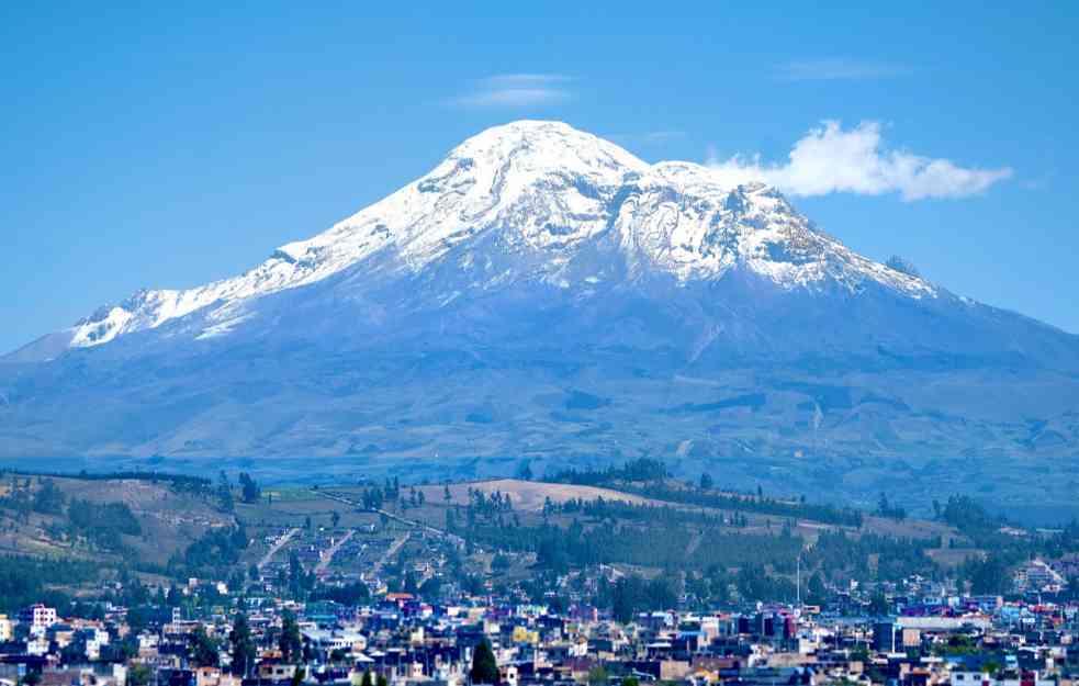 Mont Everest ipak nije najviša tačka na Zemlji, već vrh ove planine