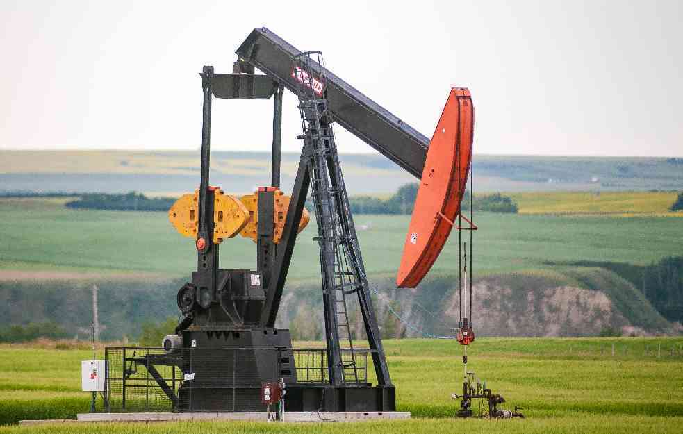 AMERIKA U PANICI: Zabeležila ogroman skok cene nafte