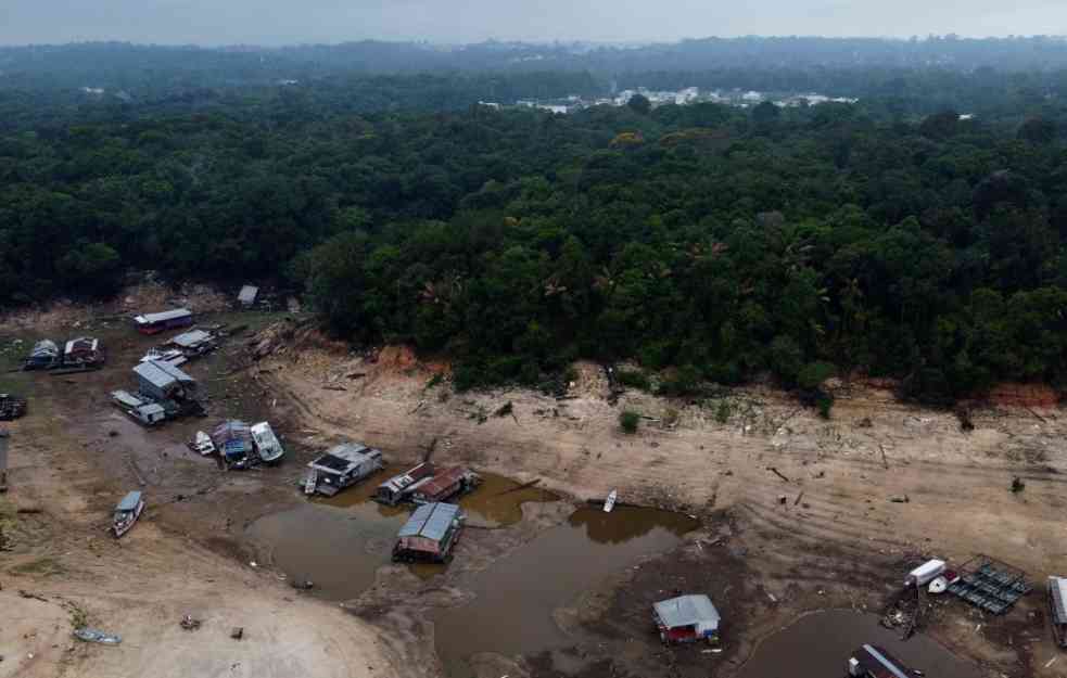 Suše ne posustaju: Vodostaj reka u Amazoniji pao NA REKODRNO NIZAK NIVO! 