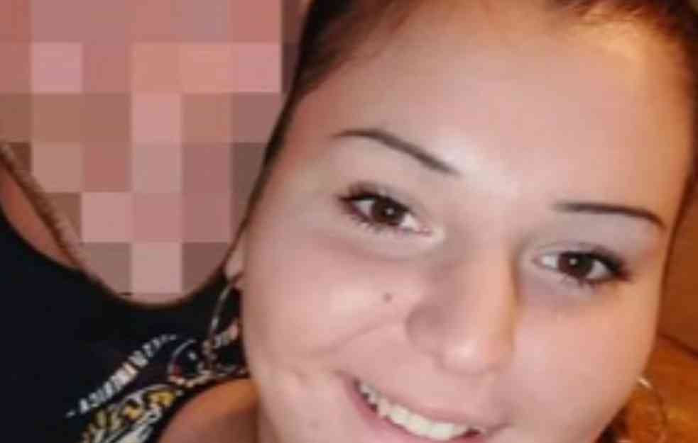Beli sanduk na sahrani tragično stradale Zorice: VRATITE MI MOJU ZOKU, IZVADITE JE ODATLE