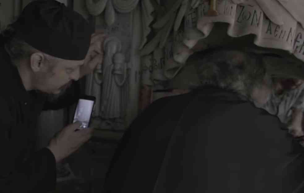 SNIMAK OTVARANJA GROBA ISUSA HRISTA: Događaj prvi put posle dva veka zaledio arheologe! (VIDEO)