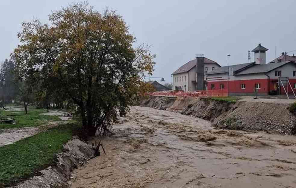 HAOS U SLOVENIJI! CRVENO upozorenje: NEVREME, POPLAVE, RASTE NIVO MORA...