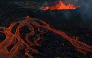 Centar za prevenciju katastrofa: Vulkan <span style='color:red;'><b>Popokatepetl</b></span> počeo da izbacuje pepeo