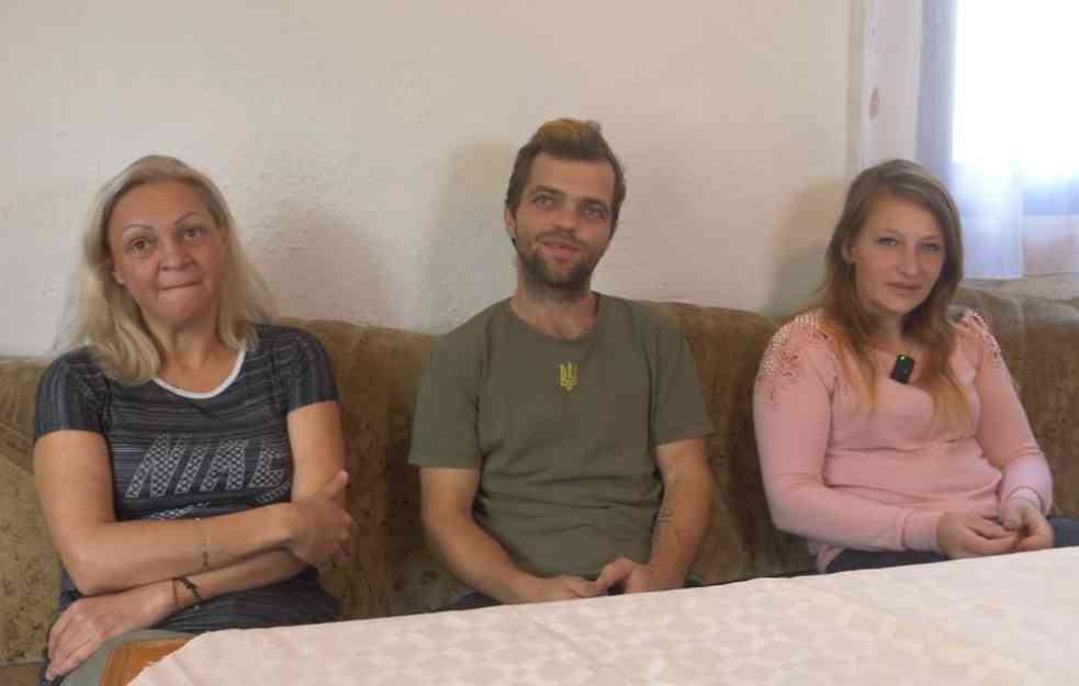 OVAJ SREĆNIK IMA DVE ŽENE: Bosanka i Ukrajinka vode domaćinstvo i paze na decu, a ovako izgleda raspored SPAVANJA (VIDEO, FOTO)