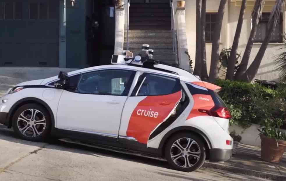 Loše vesti za Dženeral motors: Obustavljen rad robotskih taksija