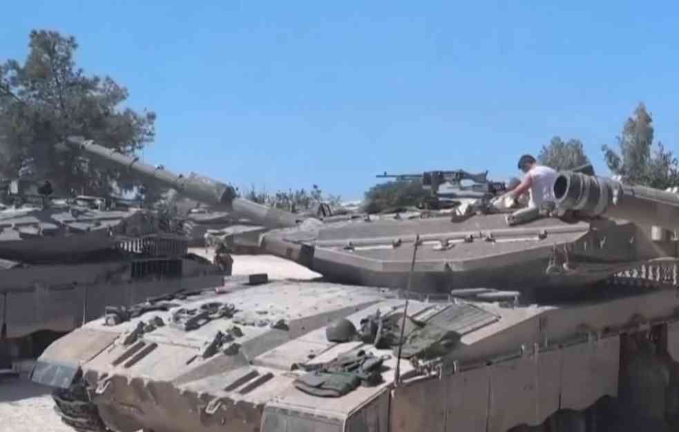 IZRAELSKI TENKOVI NADOMAK GRADA GAZE: Presekli put koji povezuje sever i jug palestinske enklave (VIDEO)