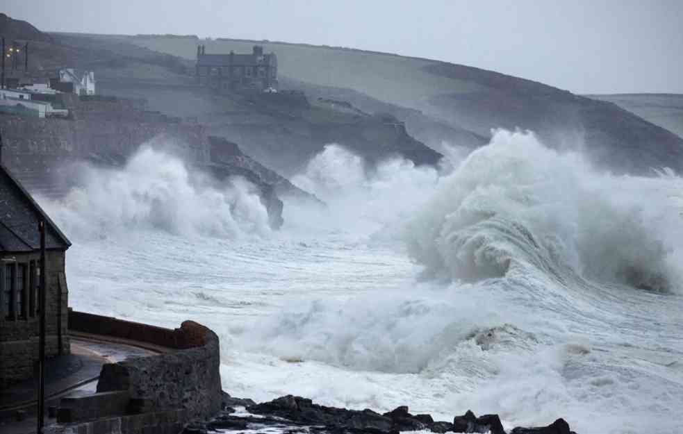 Meteorolozi upozoravaju na smrtonosne poplave i jaka tornada u Americi