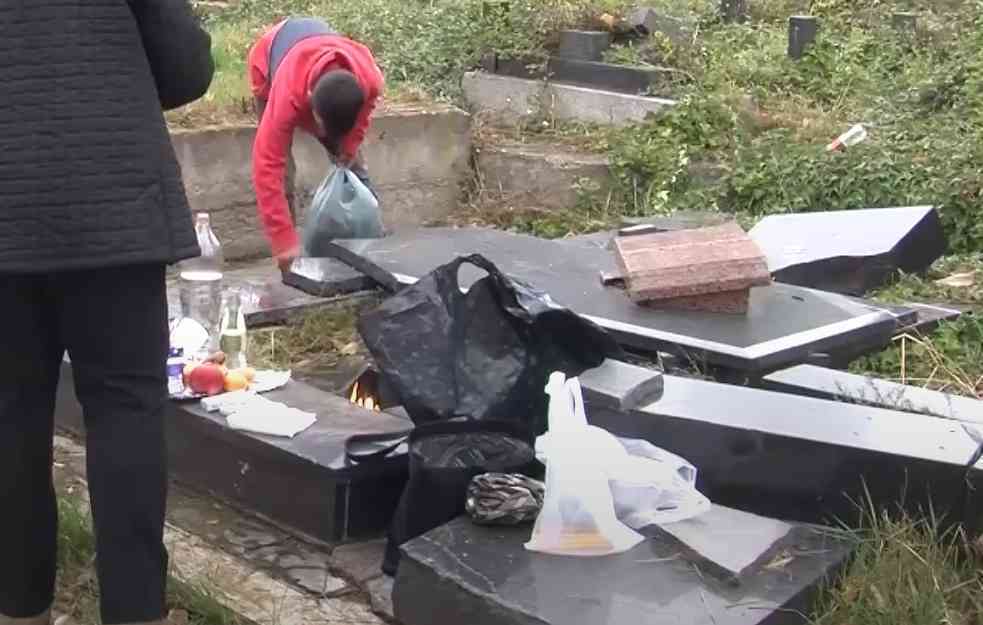 HOROR NA SRPSKOM GROBLJU: Sve više uništenih spomenika i nadgrobnih ploča u južnoj Mitrovici (VIDEO, FOTO)