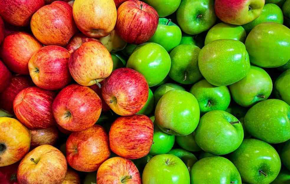 POSLASTICA ZA HLADNE DANE : Punjena jabuka, recept brz i jednostavan