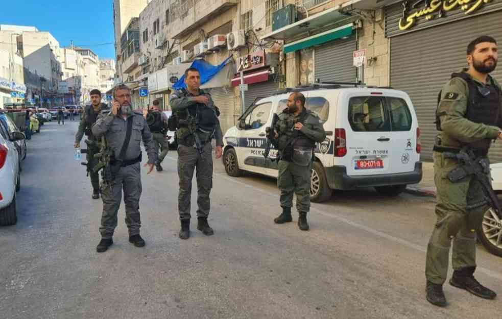 TERORISTIČKI NAPAD U JERUSALIMU: Ranjeni izraelski policajci, napadač ubijen (VIDEO, FOTO)