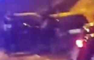 UŽAS NA VOŽDOVCU: Jedan od vozača ušao u Bulevar u kontrasmeru, drugom posle sudara noga bila skoro odsečena (VIDEO)