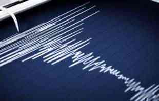 Dva jaka zemljotresa magnitude 7.1 i 6.7 pogodila Indoneziju 