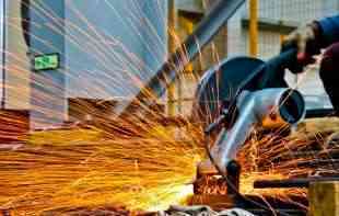 Industrija prebacije proizvodnju iz Nemačke u <span style='color:red;'><b>inostranstvo</b></span>