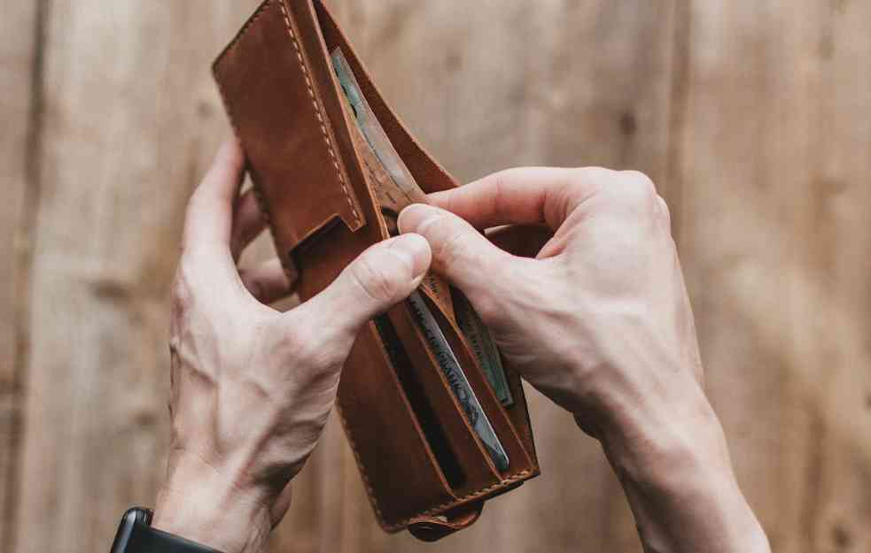 OVO TREBA DA NOSITE U NOVČANIKU: Verovanja koja vam mogu pomoći da privučete novac 