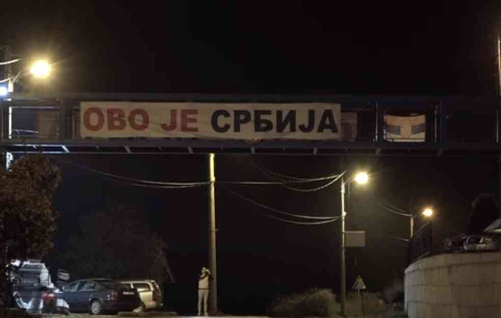 OVO JE IPAK SRBIJA: Natpis ponovo postavljen u Sočanici na severu Kosova i Metohije (VIDEO)