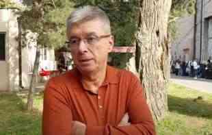 Saša Popović biće sahranjen uz hor: Opelo će služiti više <span style='color:red;'><b>sveštenik</b></span>a